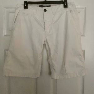Men’s H&M LOGG Khaki Shorts White Button Fly Excellent Condition Size 30